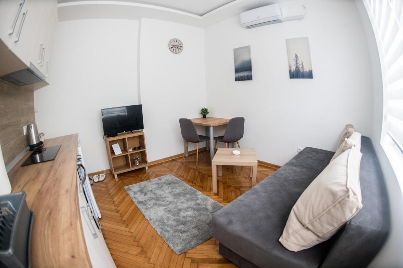 Apartman Tea 3 Belgrad Exteriör bild