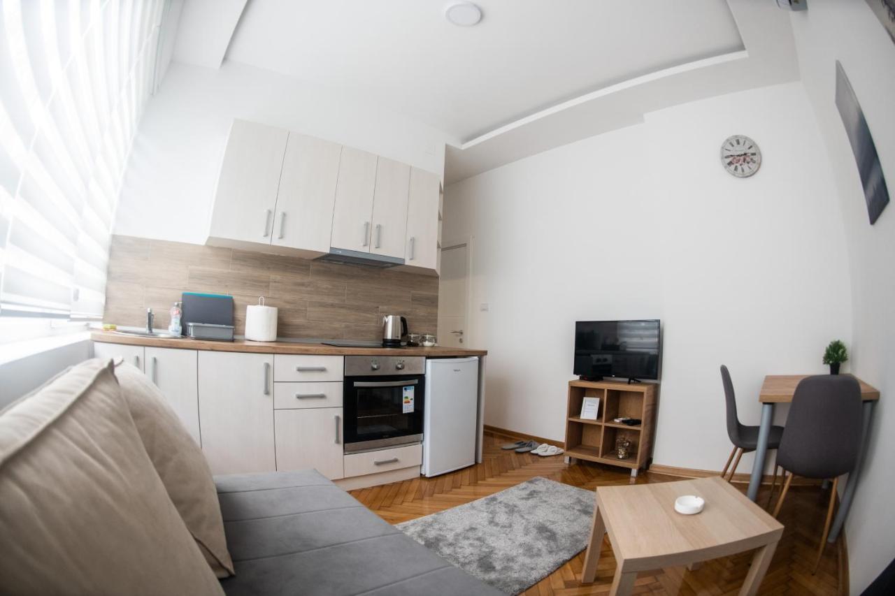Apartman Tea 3 Belgrad Exteriör bild