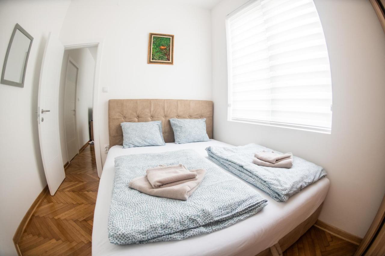 Apartman Tea 3 Belgrad Exteriör bild