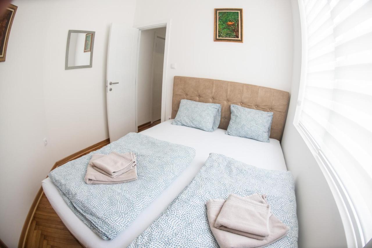 Apartman Tea 3 Belgrad Exteriör bild